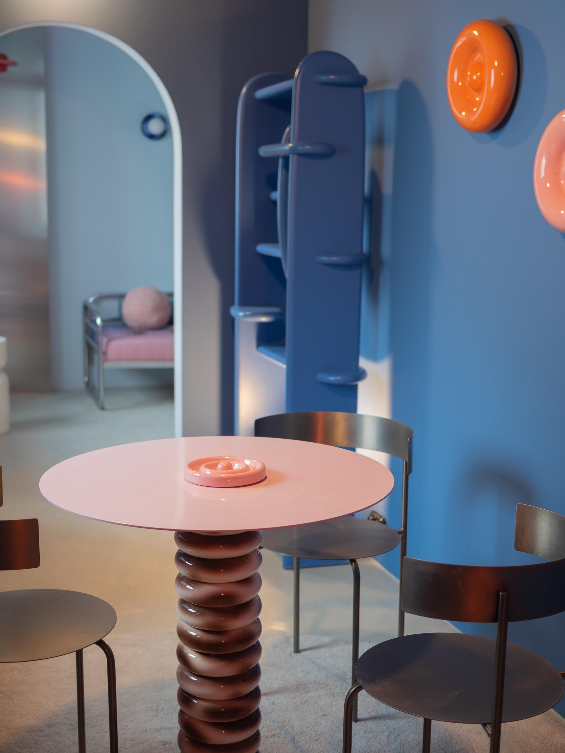 Candy colour and curves for Nodi ceramics studio & workshop by Franz Brannaschk.