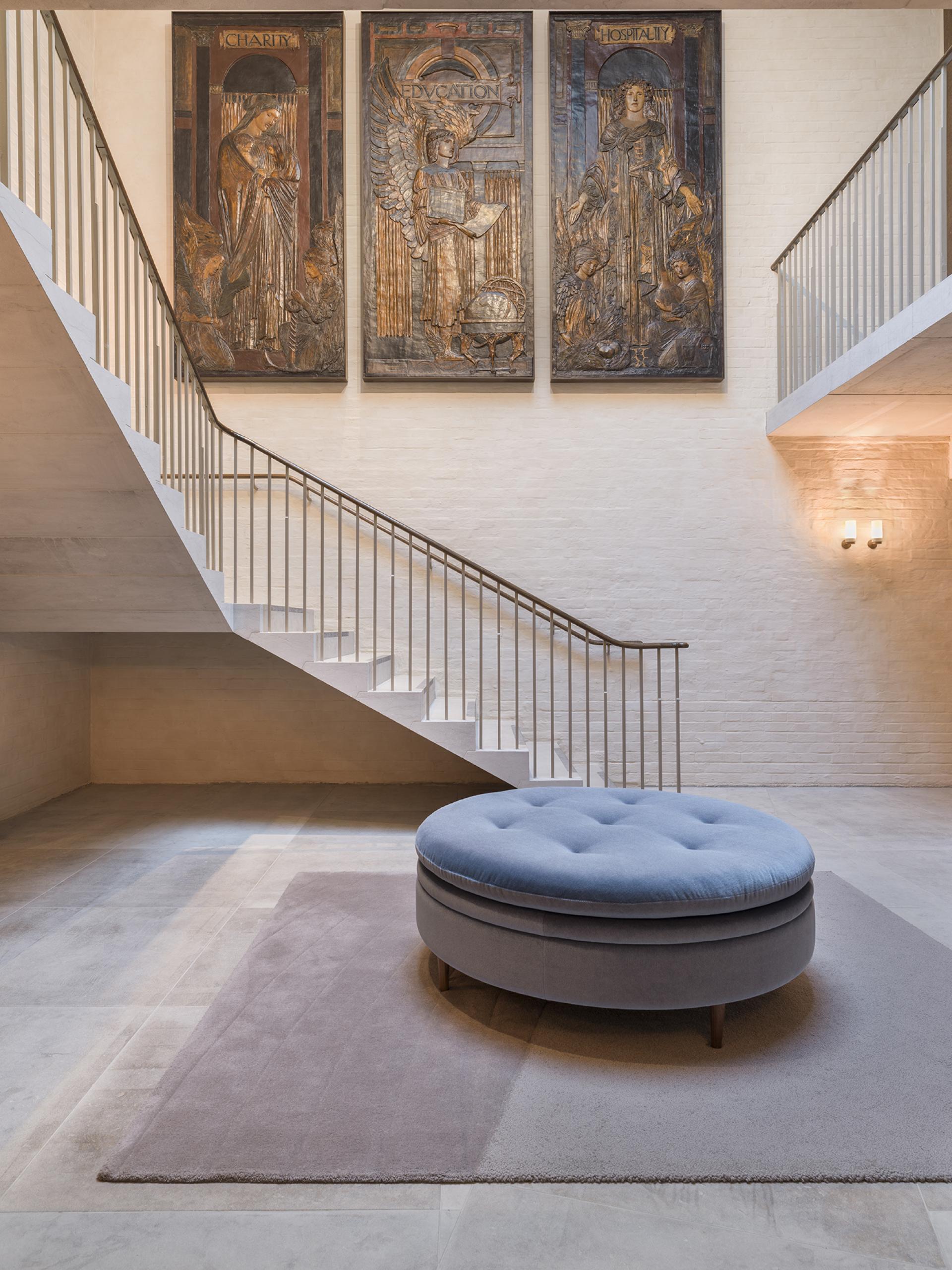 Carter Owers Studio reimagines the interiors of Skinners' Hall as 8½ London. 