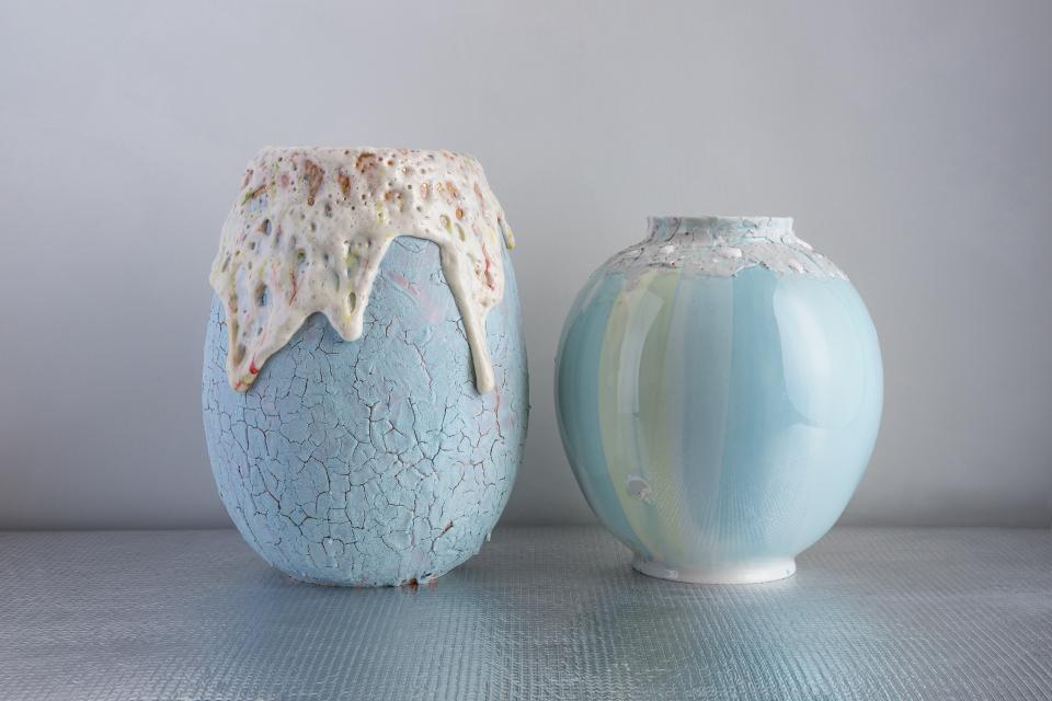 Bottega d’Arte vases by Coralla Maiuri, showcasing pearly iridescent effects and unique volcanic-inspired designs.
