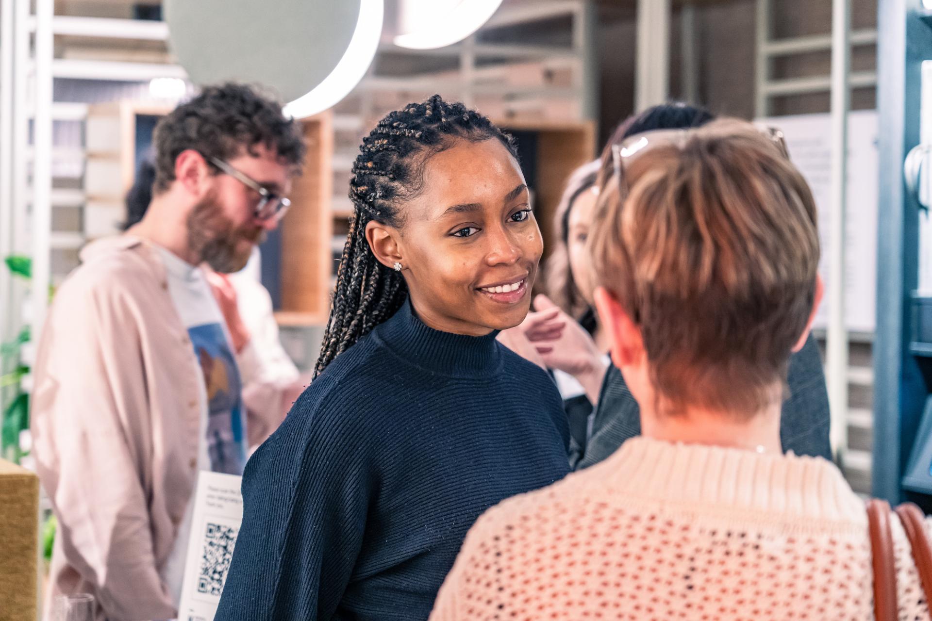 People network during a seminar event