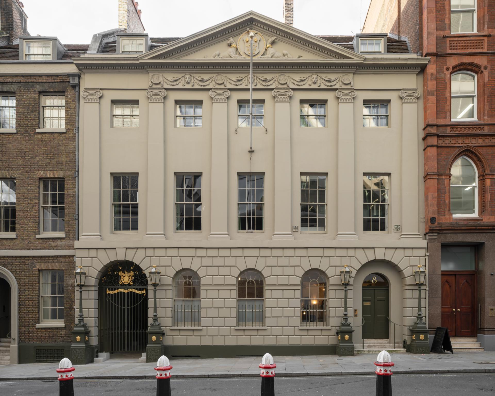 Carter Owers Studio reimagines the interiors of Skinners' Hall as 8½ London. 