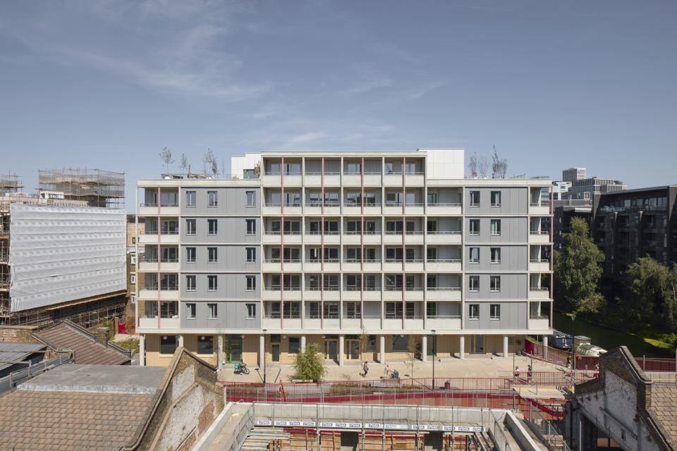 Bridge House by Studioshaw: An eight-storey, 6,250 sqm mixed-use development at the heart of Hackney Wick.