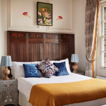 Crown Paints features in award-winning Hedsor House refurbishment.