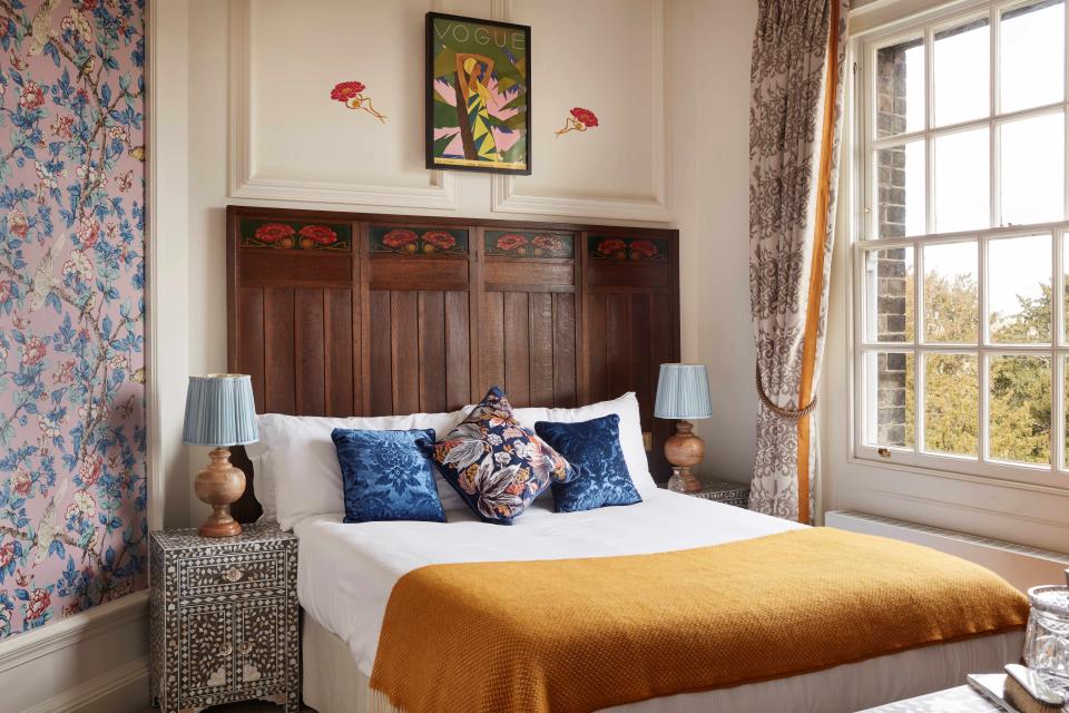 Crown Paints features in award-winning Hedsor House refurbishment.