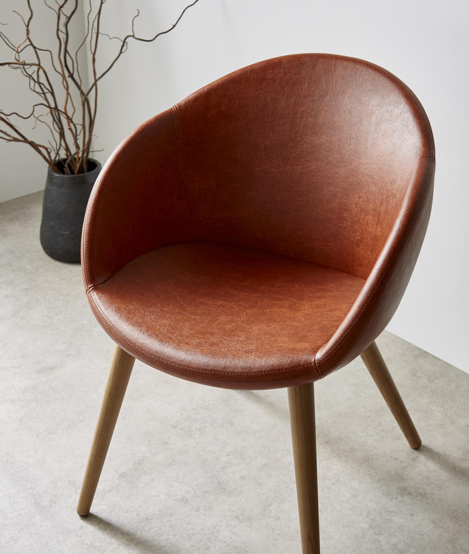 ILIV introduces 15 new colours to its luxury Saddle upholstery collection.