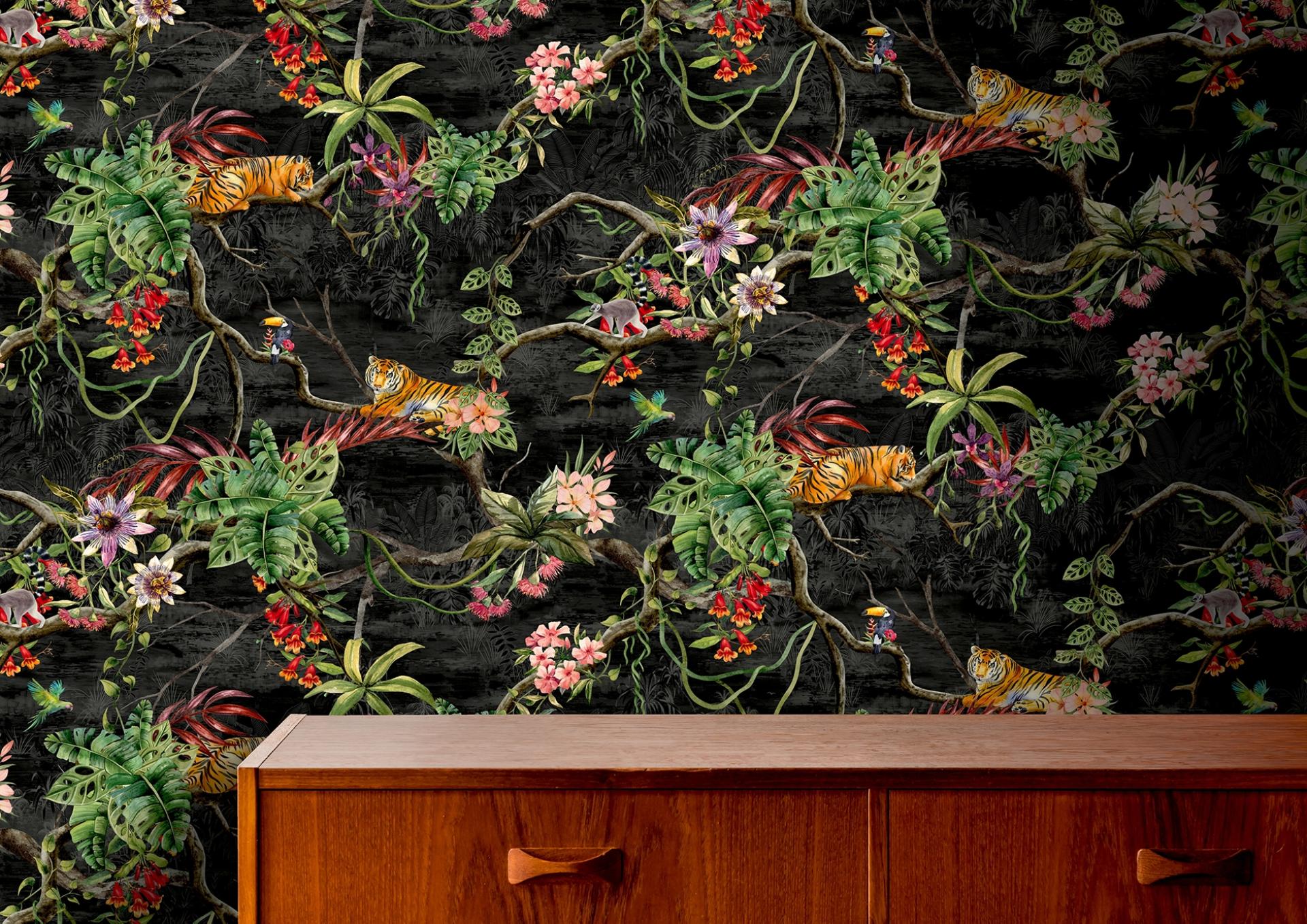 Vibrant wallcovering featuring tigers, tropical plants, and flowers inspired by nature from Muraspec's Panthera collection.