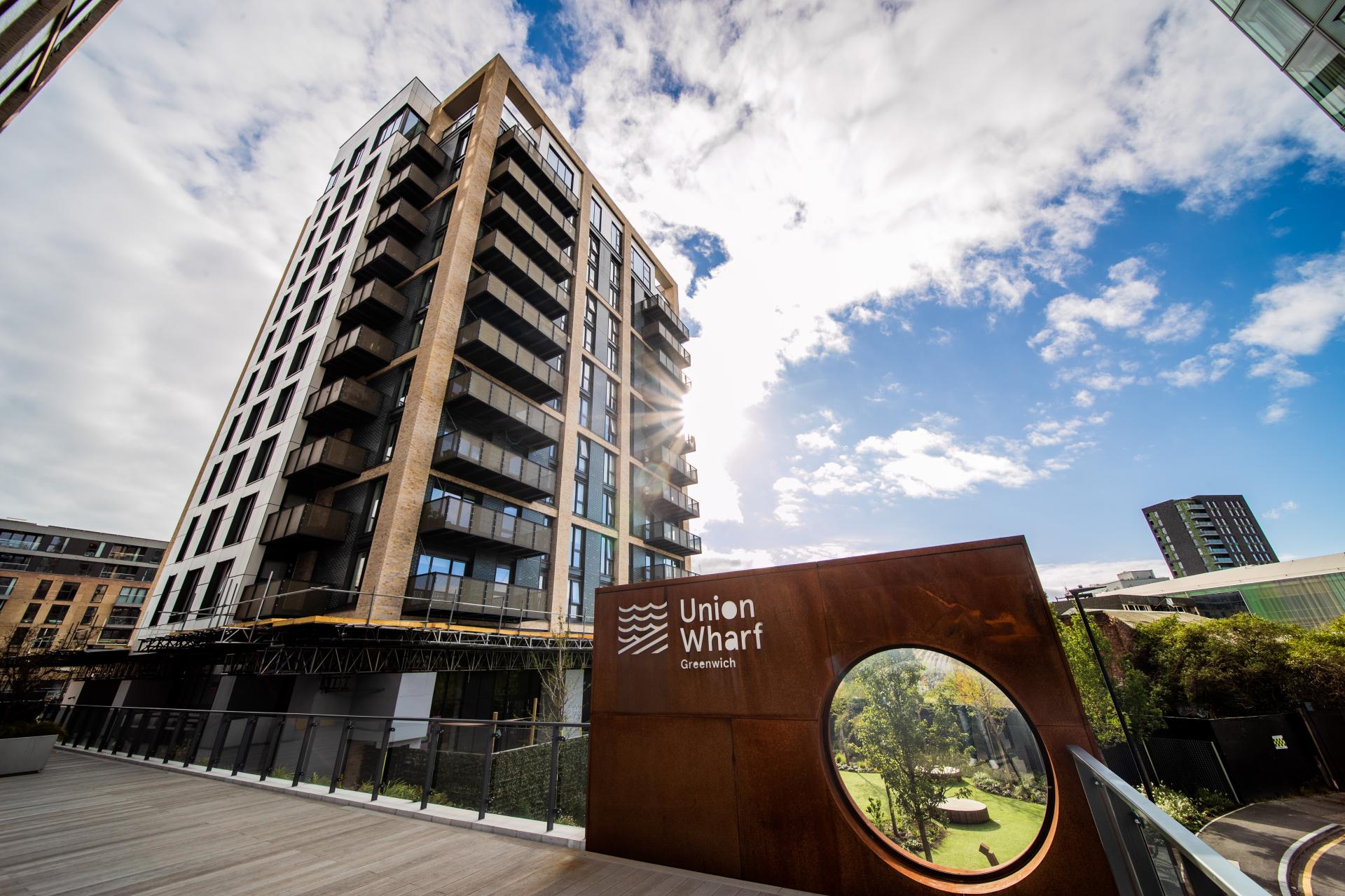 Modern residential building at Union Wharf in Greenwich, showcasing Dekton façade and contemporary architectural design.