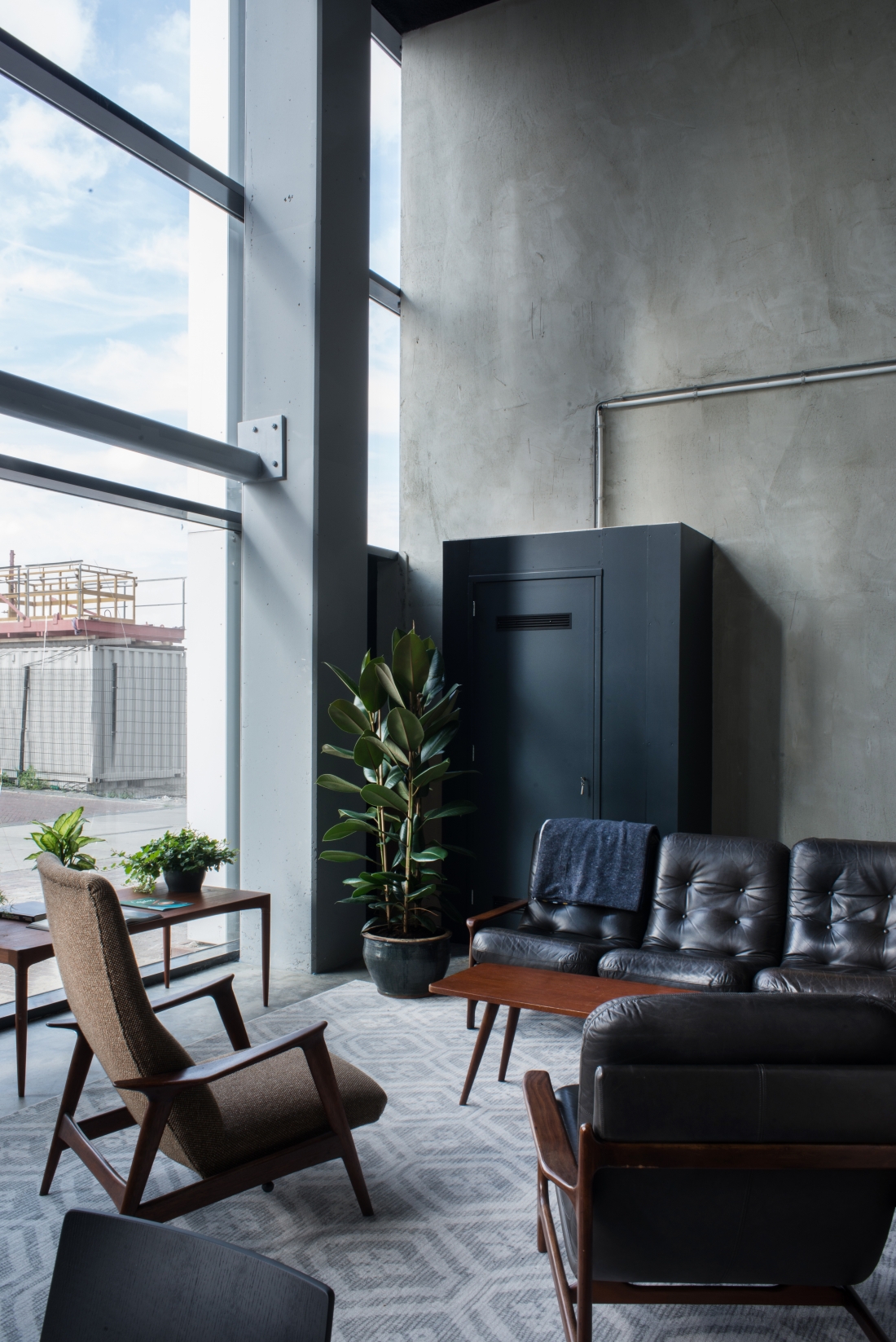 Clean lines, minimalist design and industrial touches at HOP\'s ... Clean lines, minimalist design and industrial touches at HOP\'s ...