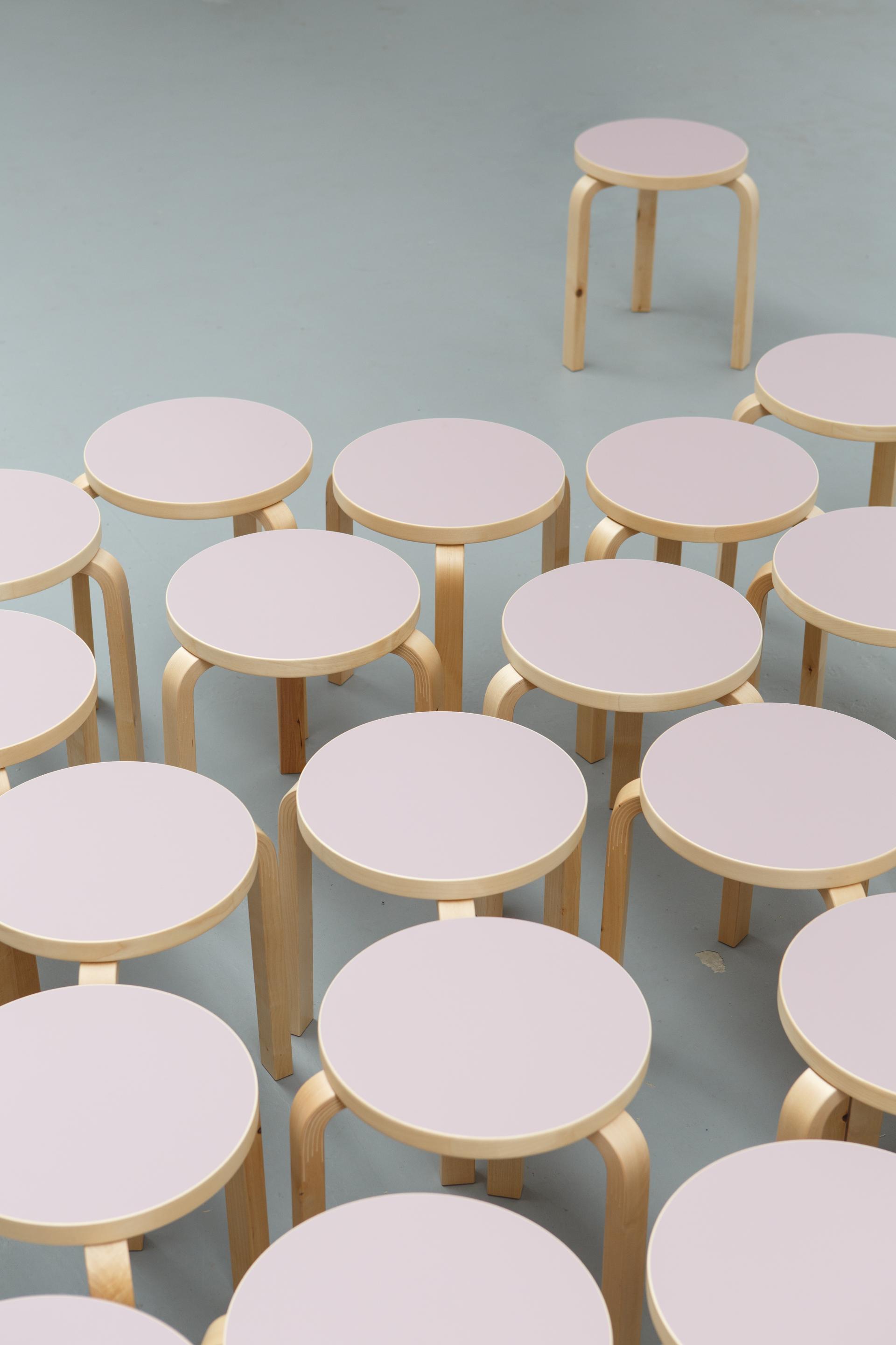 Craft in colour: Forbo’s Furniture Linoleum in Soft Lilac frames HOW&WOW at Dutch Design Week 2025.