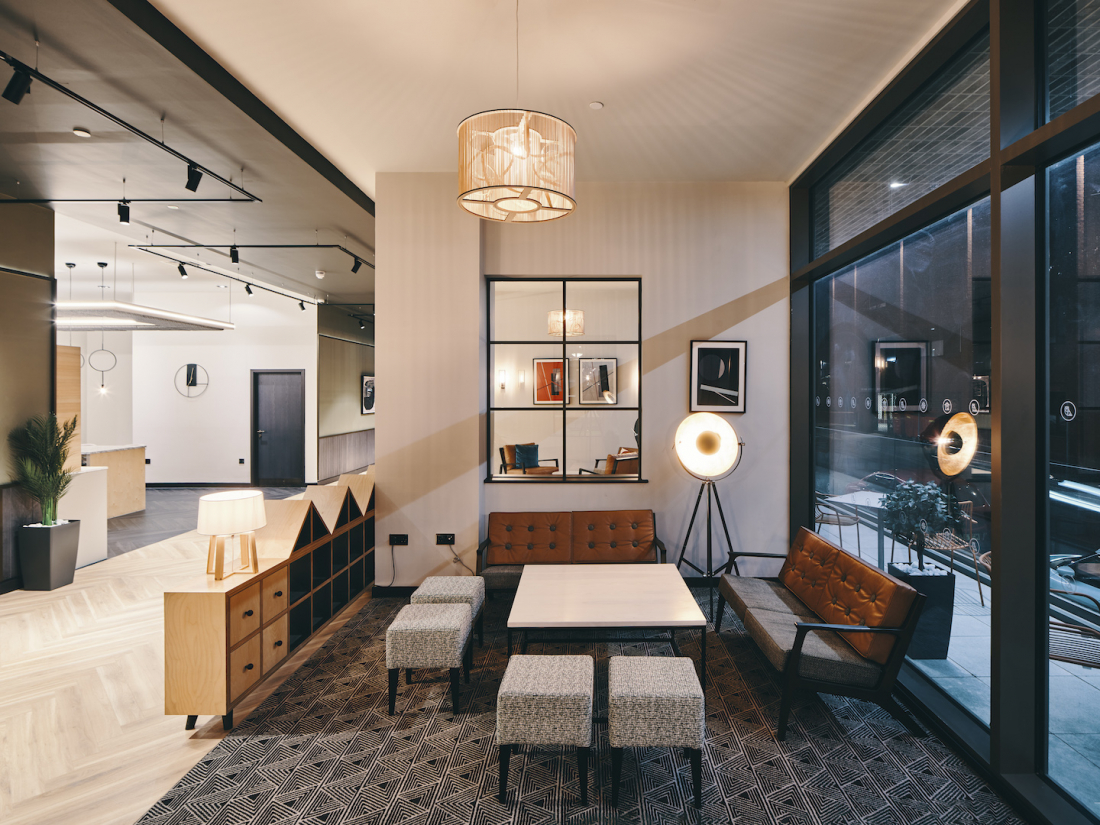 Symons House, Leeds - Second seating area in the library space. Photography by Gu Shi Yin