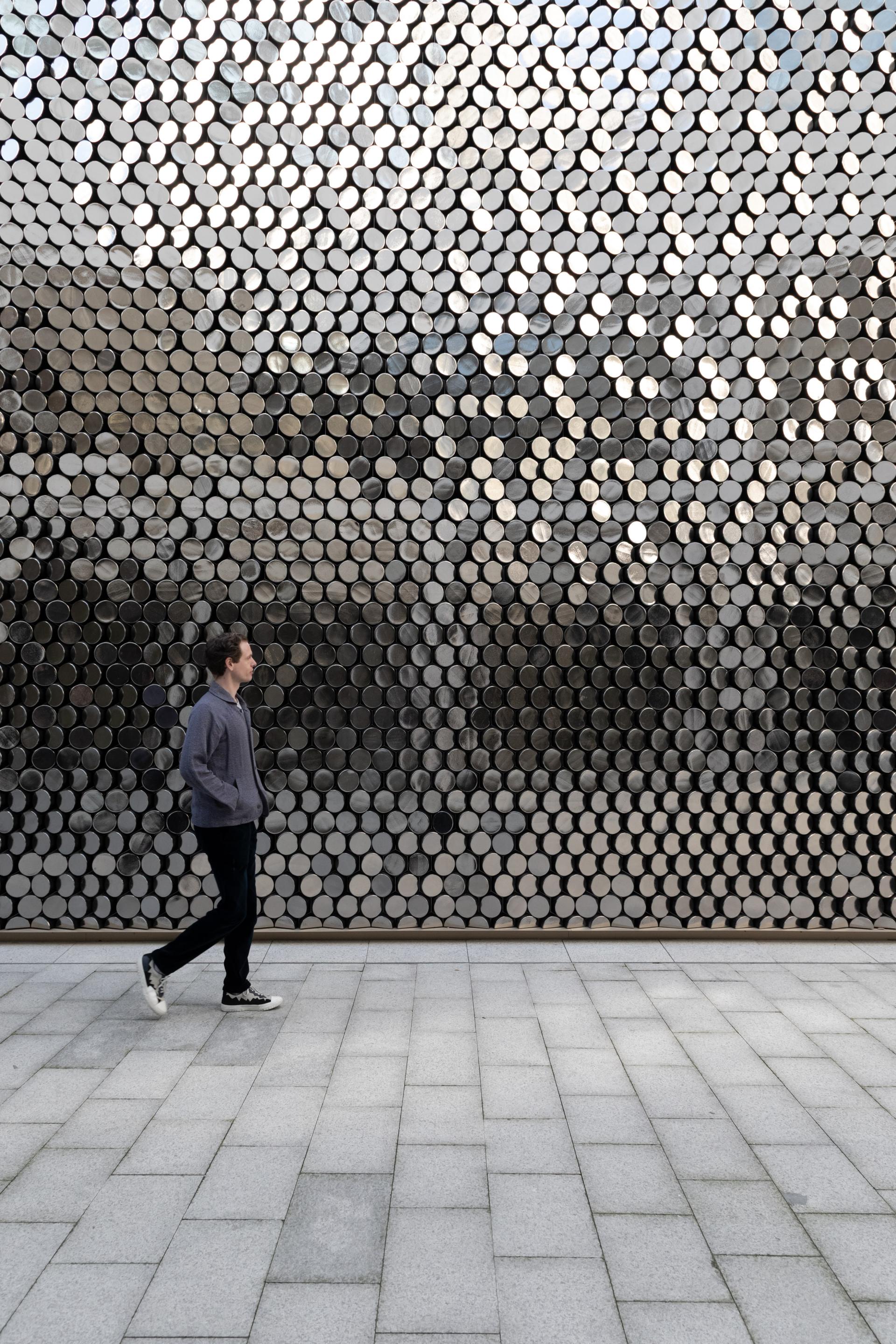 Giles Miller Studio's L’Envol is a multisensory encounter near the Champs-Élysées in Paris.