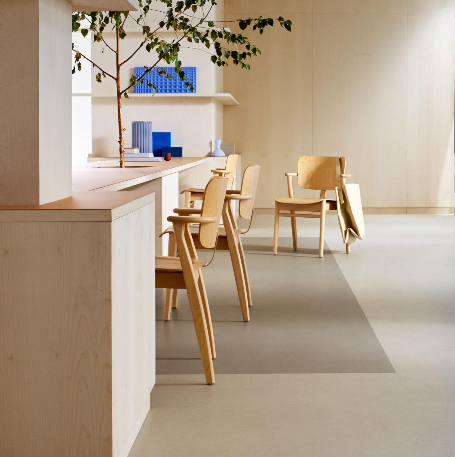 Carbon-12: Forbo, Marmoleum. 