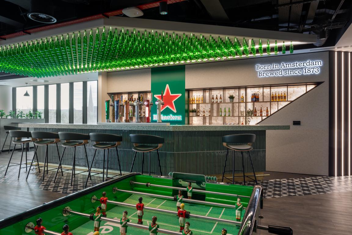 Benholm supports Claremont in bringing warmth, texture and vitality to HEINEKEN UK Edinburgh & London.