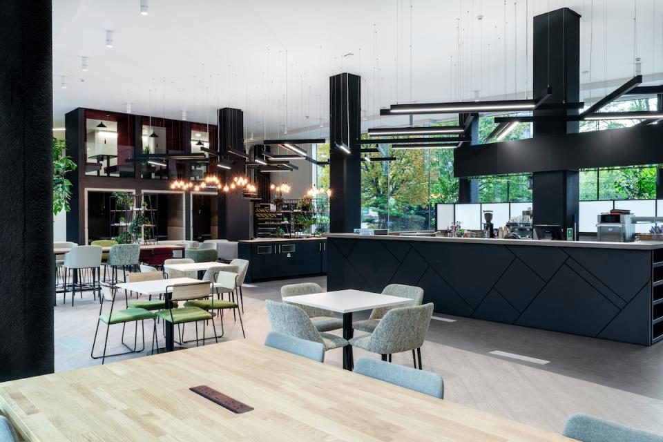 Agua provides rich, textural fabric selection for Tricorn Cafe by DP Designs.