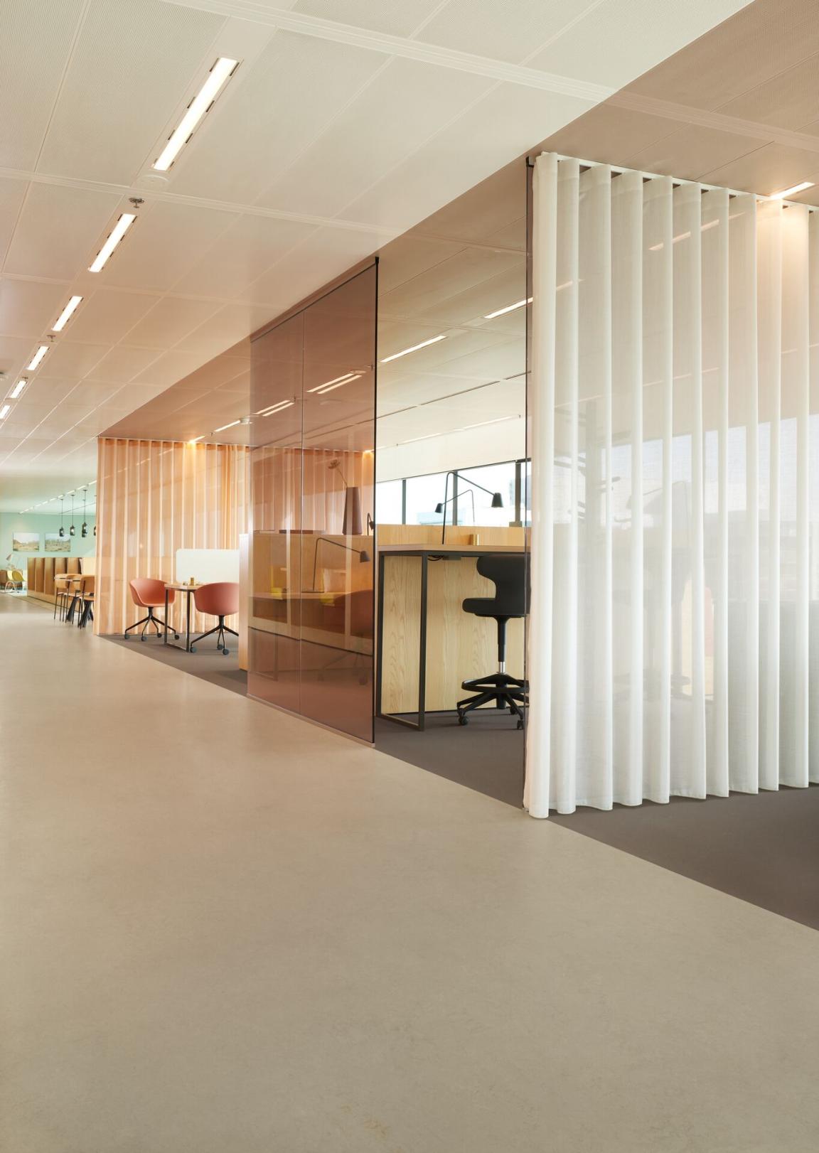 Carbon-12: Forbo, Marmoleum.