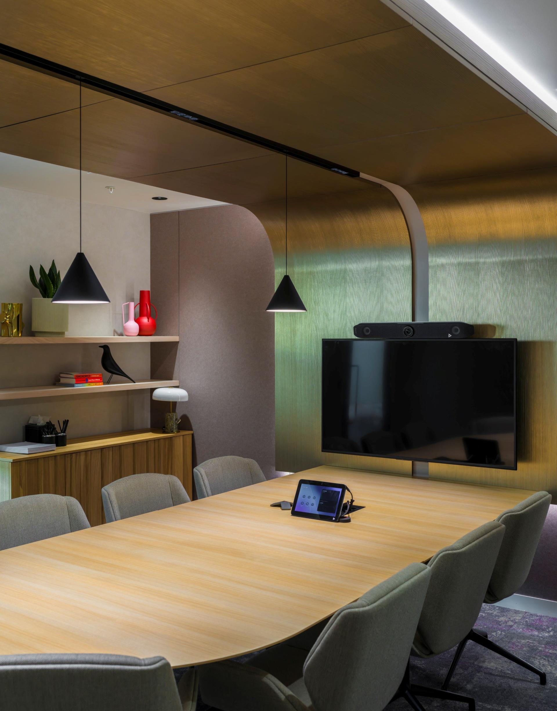 SpaceInvader unveils Manchester office for multinational law firm Pinsent Masons.