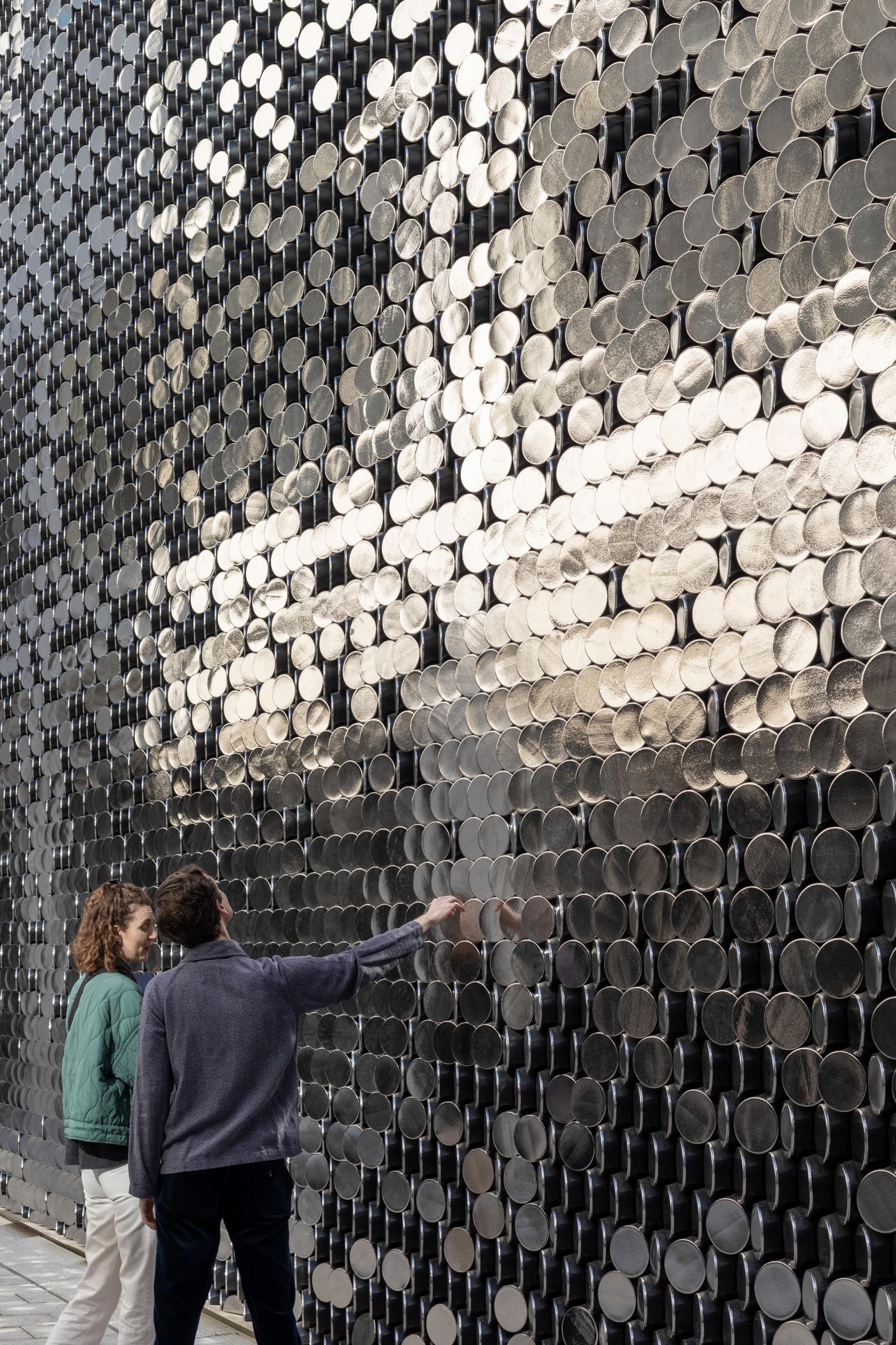Giles Miller Studio's L’Envol is a multisensory encounter near the Champs-Élysées in Paris.