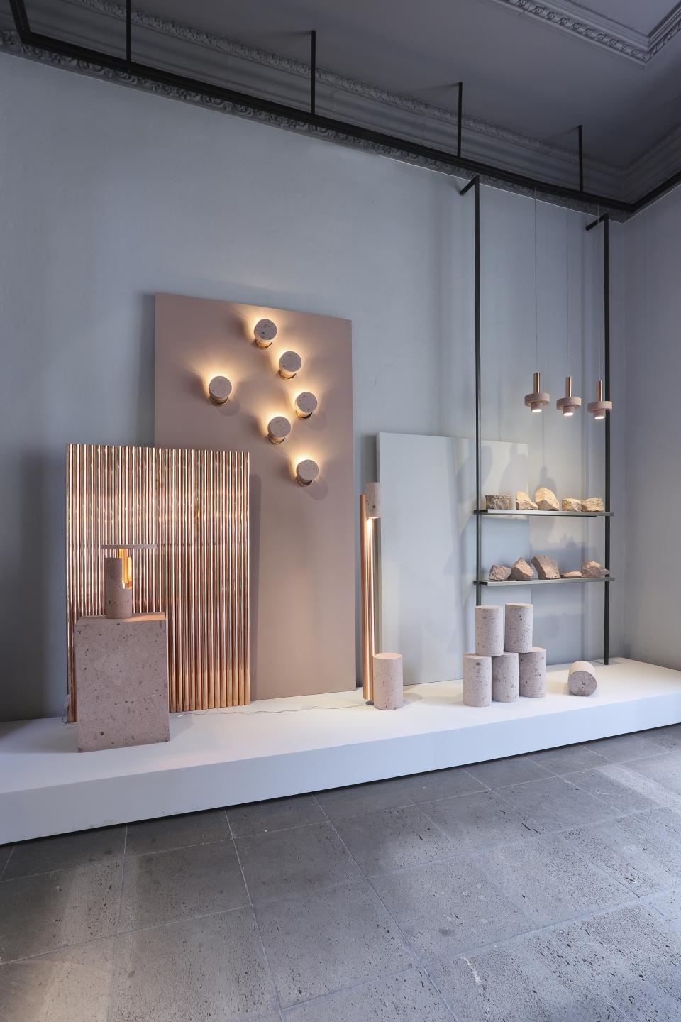 Showroom display featuring local materials and modern lighting designed by Davidpompa in Mexico City.