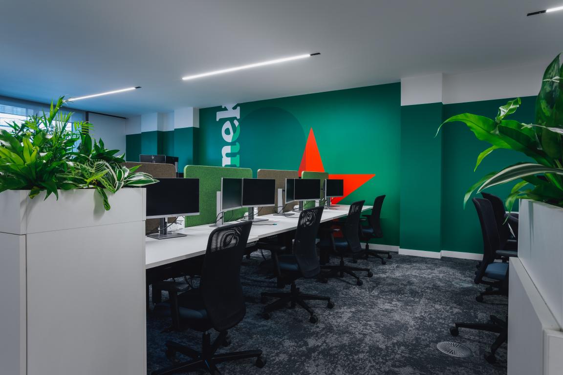 Benholm supports Claremont in bringing warmth, texture and vitality to HEINEKEN UK Edinburgh & London.