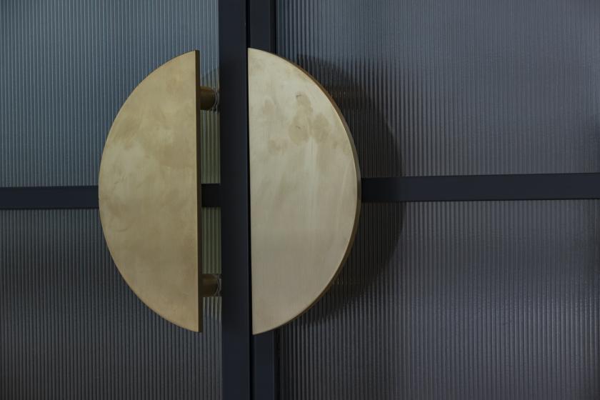 Bespoke door designs and high-end office partitions by Radii for Goodwin Procter.