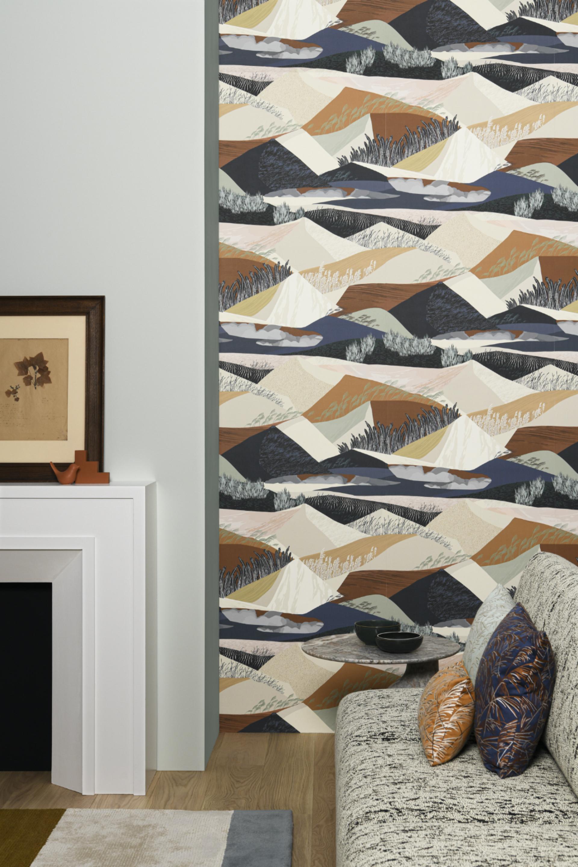 Contemporary wallpaper featuring harmonious mountain patterns in earthy tones, blending elegance and nature in interior decor.