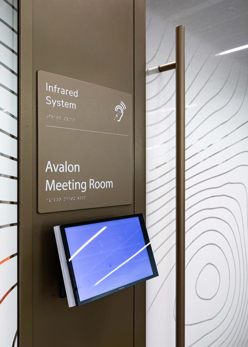 Radii supports tp bennett & Overbury with bespoke bronze framed glazed partitions at banking HQ in London.