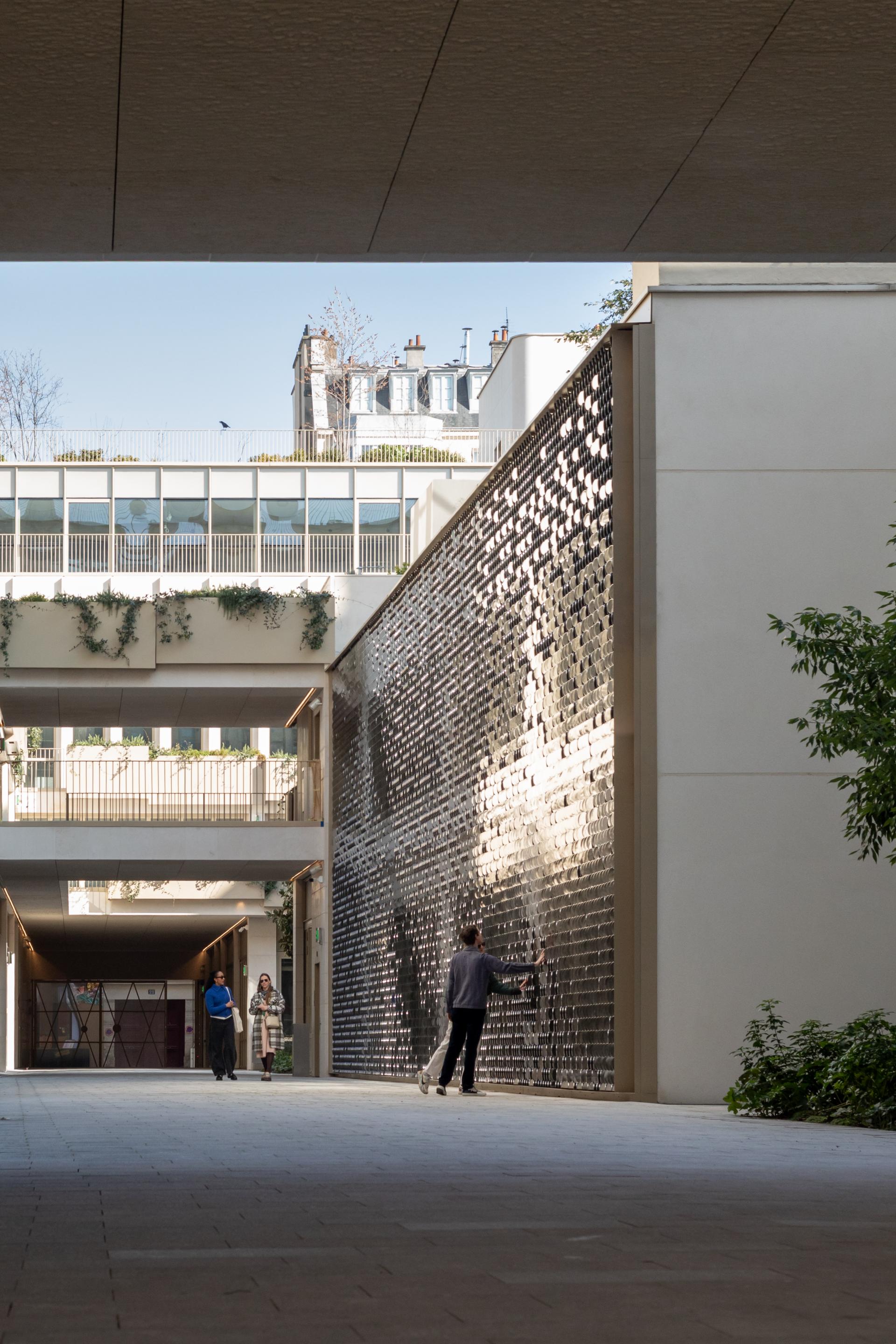 Giles Miller Studio's L’Envol is a multisensory encounter near the Champs-Élysées in Paris.
