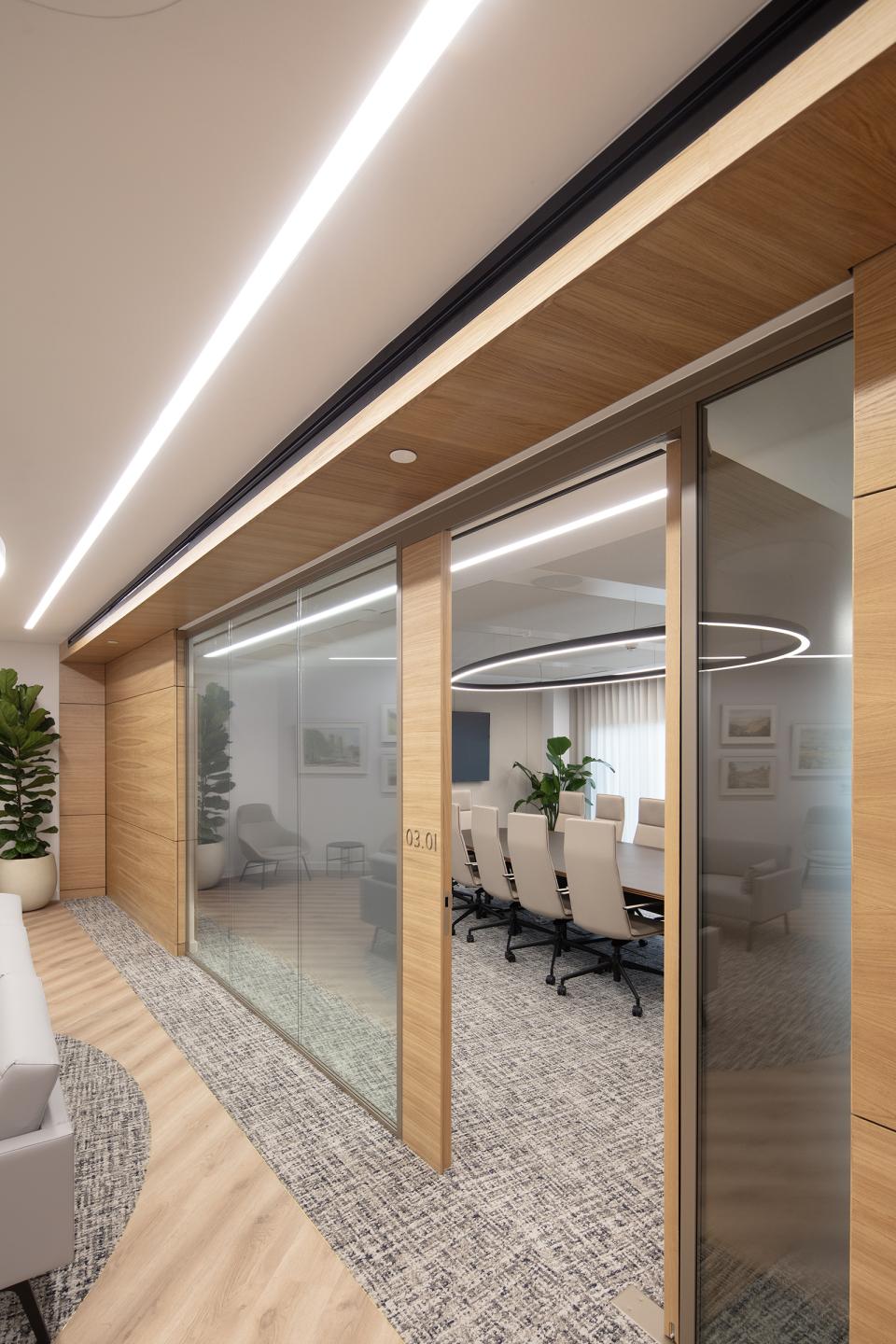 Radii Planet combines timber and curved glazing for meeting rooms and offices at Evelyn Partners Leeds.