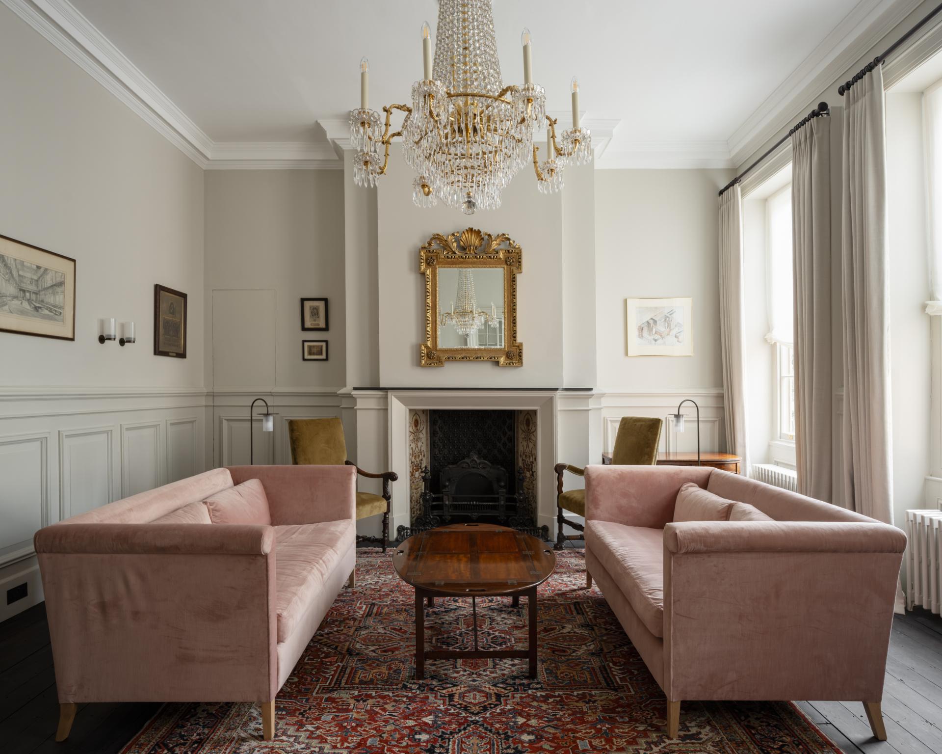 Carter Owers Studio reimagines the interiors of Skinners' Hall as 8½ London. 