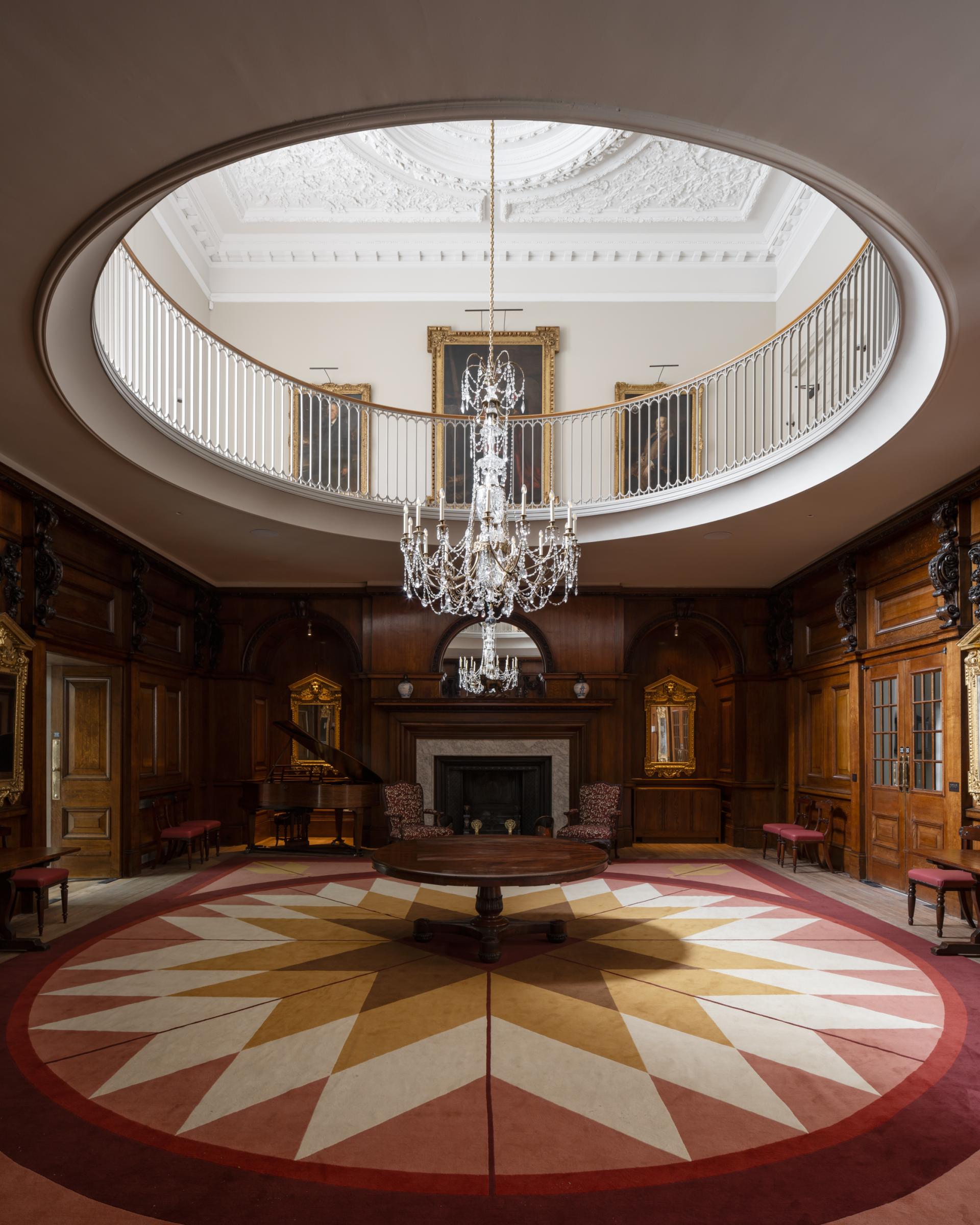 Carter Owers Studio reimagines the interiors of Skinners' Hall as 8½ London. 