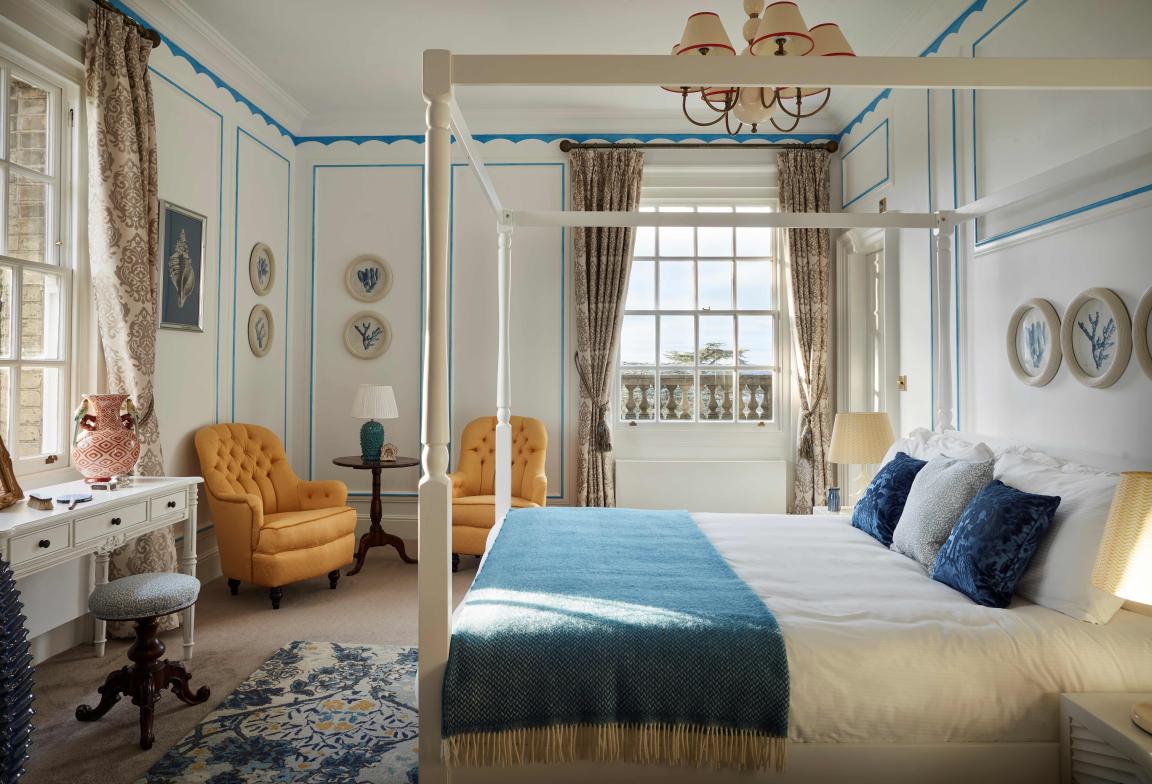 Crown Paints features in award-winning Hedsor House refurbishment.